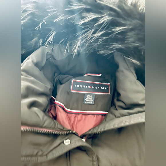 Tommy Hilfiger 3/4 length puffer coat. - Picture 5 of 8